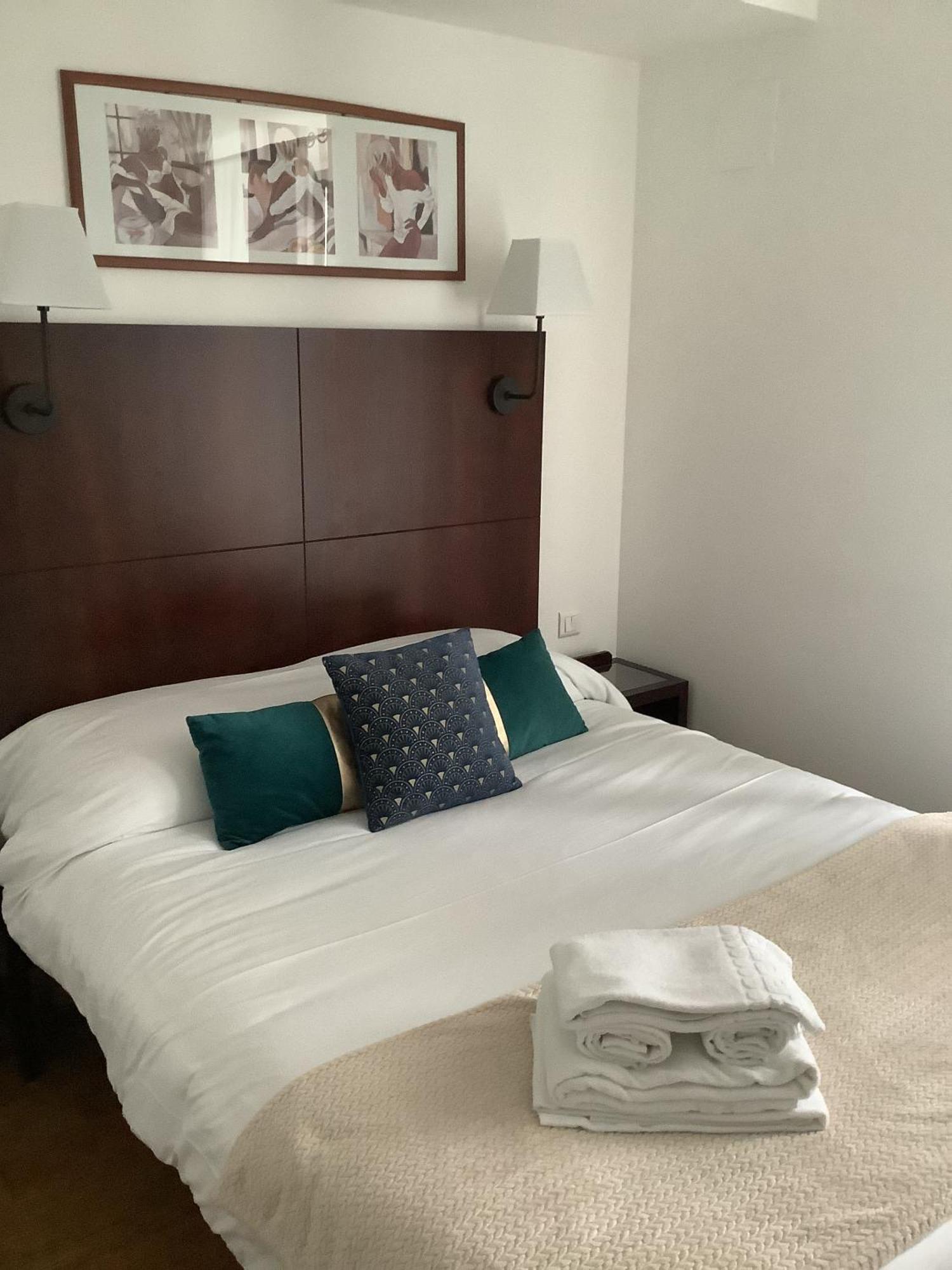Logis Le Marronnier Hotel Buffon Room photo
